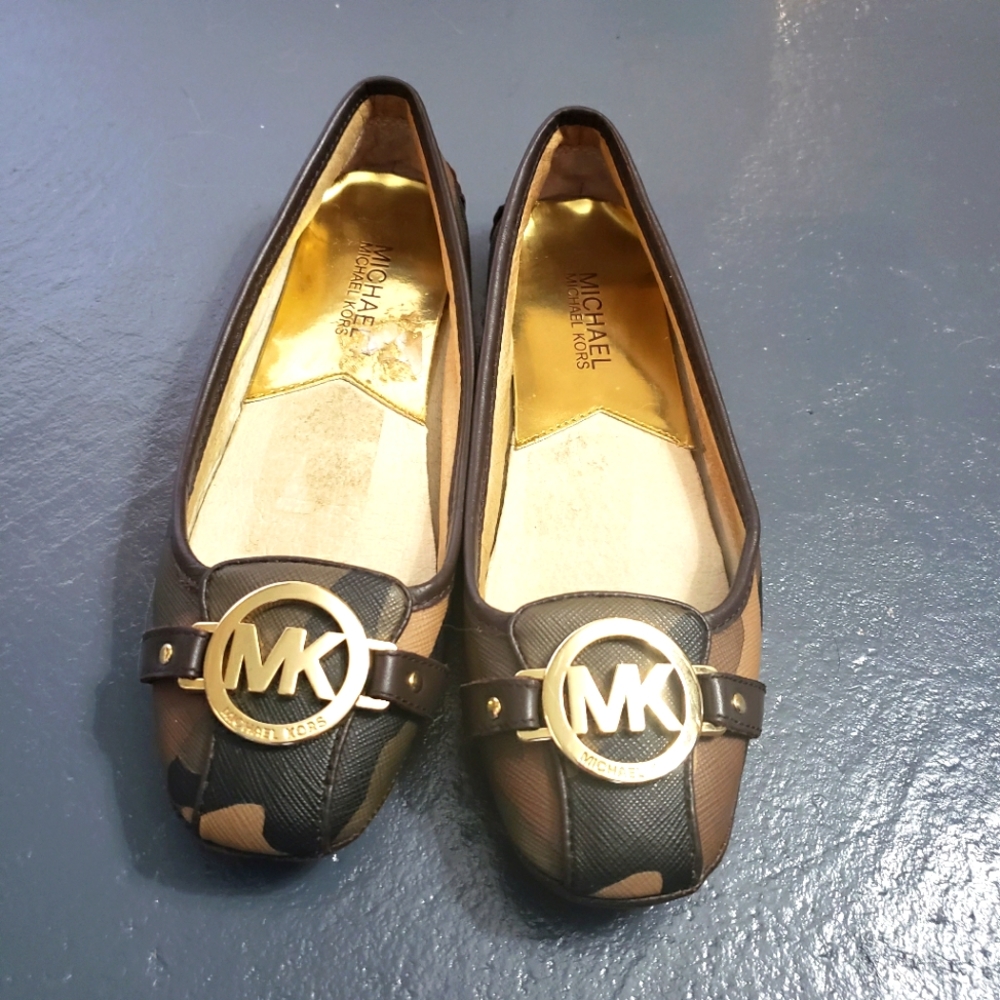 Micheal kors flats